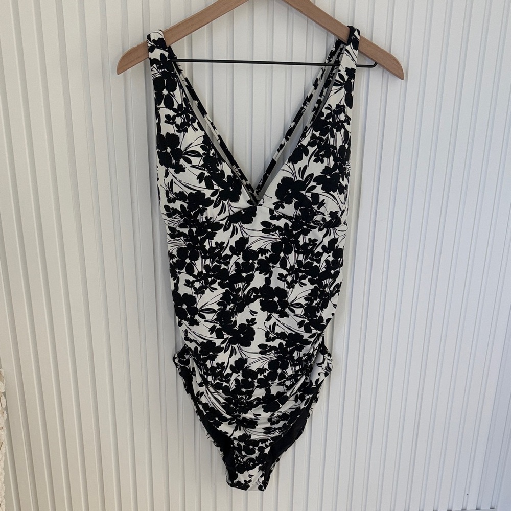 Floral Black and White Women's Bodysuit